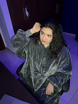 Snapshot of Ales_Kitten chatting on March 2025 04:51:02 AM Ales Kitten online show from March 2025 04:51:02 AM