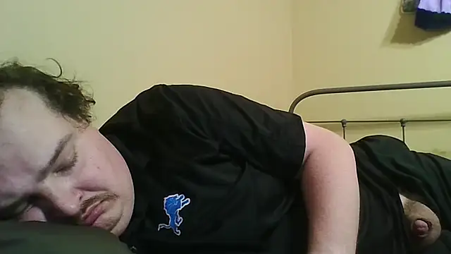 YelpedAverting online show from December 2025 06:58:01 PM