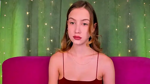 Snapshot of VitalinaBlue chatting on November 2025 11:24:01 PM VitalinaBlue online show from November 2025 11:24:01 PM