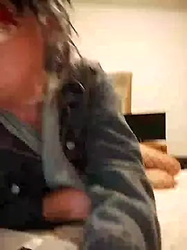 Snapshot of MATTIS11 chatting on December 2024 08:40:01 PM MATTIS11 online show from December 2024 08:40:01 PM