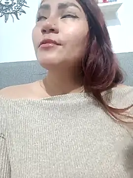 Snapshot of ZUCAAT chatting on November 2025 03:38:01 AM ZUCAAT online show from November 2025 03:38:01 AM