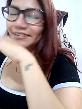 Snapshot of ZUCAAT chatting on November 2025 04:29:02 AM ZUCAAT online show from November 2025 04:29:02 AM