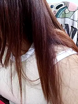 Snapshot of ZUCAAT chatting on November 2025 03:39:01 AM ZUCAAT online show from November 2025 03:39:01 AM