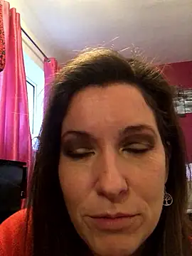 Lwhite1 online show from December 2024 03:55:01 PM