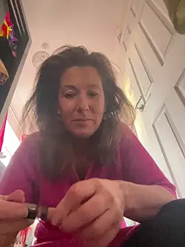 Snapshot of Lwhite1 chatting on October 2025 04:13:02 PM Lwhite1 online show from October 2025 04:13:02 PM