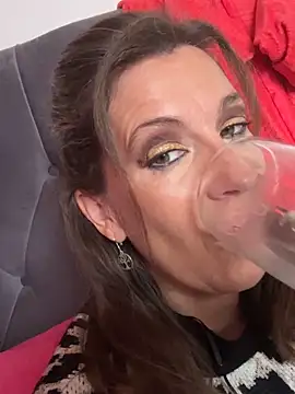 Snapshot of Lwhite1 chatting on October 2025 03:45:01 PM Lwhite1 online show from October 2025 03:45:01 PM