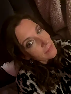 Snapshot of Lwhite1 chatting on October 2025 11:49:02 PM Lwhite1 online show from October 2025 11:49:02 PM