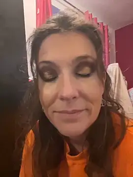 Snapshot of Lwhite1 chatting on October 2025 04:55:01 PM Lwhite1 online show from October 2025 04:55:01 PM