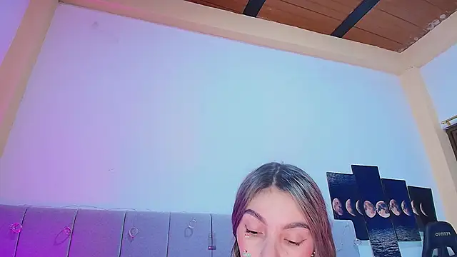 Snapshot of AbrilZannetii chatting on March 2026 12:05:02 AM AbrilZannetii online show from March 2026 12:05:02 AM