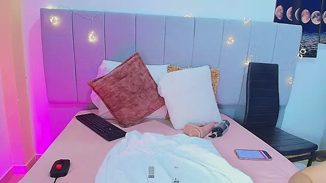 Snapshot of AbrilZannetii chatting on March 2026 12:26:01 AM AbrilZannetii online show from March 2026 12:26:01 AM