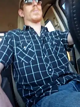 Snapshot of REDHAMMER_ chatting on November 2025 09:15:01 PM REDHAMMER online show from November 2025 09:15:01 PM