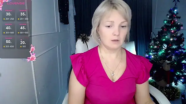 Snapshot of Juarnea chatting on December 2024 09:28:02 PM Juarnea online show from December 2024 09:28:02 PM