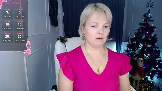 Snapshot of Juarnea chatting on December 2024 08:21:02 PM Juarnea online show from December 2024 08:21:02 PM