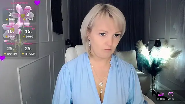 Juarnea online show from October 2025 12:59:02 PM