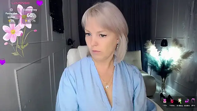 Juarnea online show from October 2025 01:44:02 PM