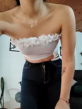 merlinaadams  online show from October 2025 01:34:02 PM