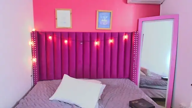 littleebonny online show from January 2025 12:55:01 PM