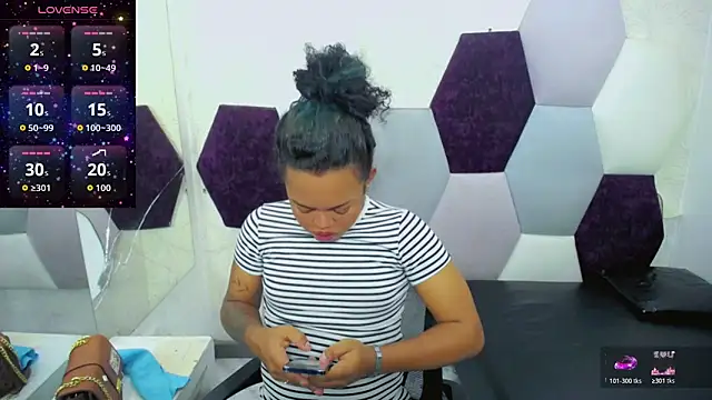 Snapshot of KayleighDreams_ chatting on February 2026 02:34:02 AM KayleighDreams online show from February 2026 02:34:02 AM