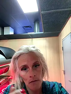 Snapshot of vixendoll87 chatting on November 2025 01:31:01 AM vixendoll87 online show from November 2025 01:31:01 AM