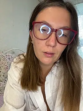 Snapshot of BeatriceTender chatting on August 2026 01:35:01 PM BeatriceTender online show from August 2026 01:35:01 PM