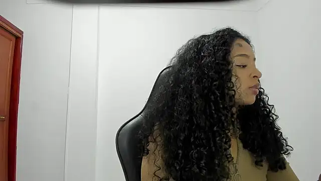 avellanatammy online show from September 2025 09:14:02 PM