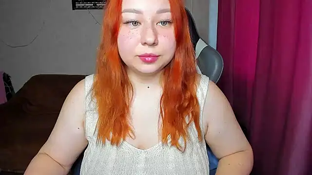 Snapshot of Milafoxxxy chatting on September 2025 08:38:01 AM Milafoxxxy online show from September 2025 08:38:01 AM