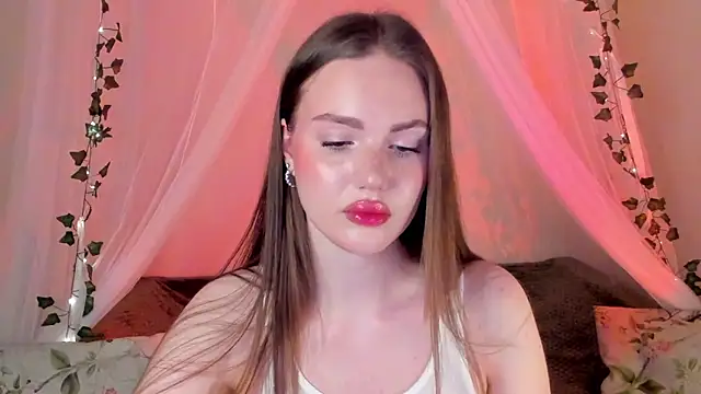 Snapshot of MishkaMe chatting on December 2024 01:11:01 PM MishkaMe online show from December 2024 01:11:01 PM
