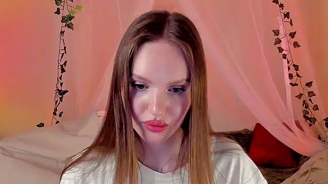 Snapshot of MishkaMe chatting on February 2025 07:28:02 PM MishkaMe online show from February 2025 07:28:02 PM