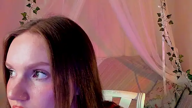 Snapshot of MishkaMe chatting on March 2025 02:57:01 PM MishkaMe online show from March 2025 02:57:01 PM