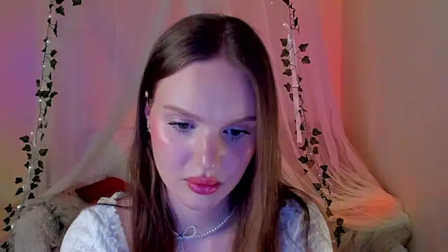 Snapshot of MishkaMe chatting on March 2025 04:18:02 PM MishkaMe online show from March 2025 04:18:02 PM