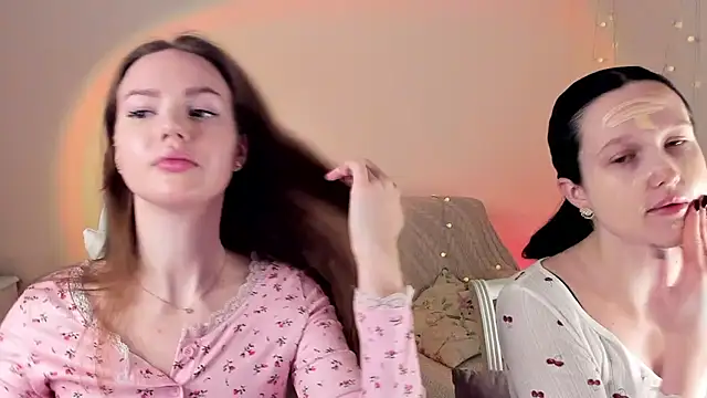 MishkaMe online show from November 2025 07:43:01 AM