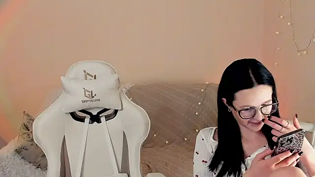 MishkaMe online show from December 2025 07:06:02 AM