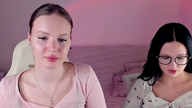 Snapshot of MishkaMe chatting on February 2026 05:29:01 PM MishkaMe online show from February 2026 05:29:01 PM