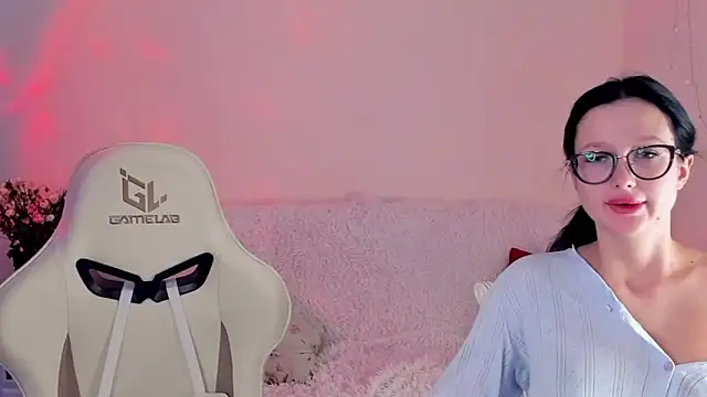 Snapshot of MishkaMe chatting on February 2026 06:34:02 AM MishkaMe online show from February 2026 06:34:02 AM