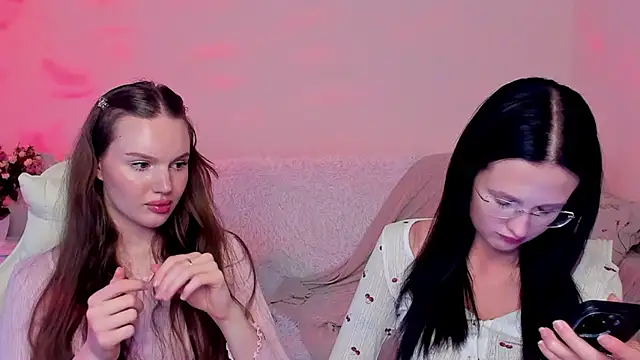 Snapshot of MishkaMe chatting on March 2026 10:27:02 AM MishkaMe online show from March 2026 10:27:02 AM