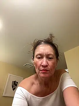 Snapshot of TheDime chatting on January 2025 07:35:02 PM TheDime online show from January 2025 07:35:02 PM