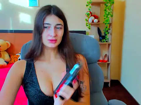 Snapshot of Moon-liza chatting on January 2025 07:10:02 AM Moon-liza online show from January 2025 07:10:02 AM