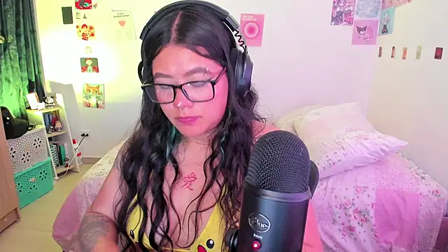 StephaniFox online show from December 2024 04:10:02 AM