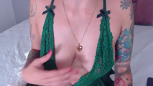 EmiliaKurt online show from February 2025 04:25:02 PM