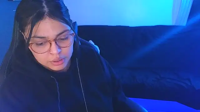 miacanela xo online show from September 2025 12:47:01 AM