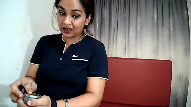 Cute Indian00 online show from February 2025 09:53:02 AM