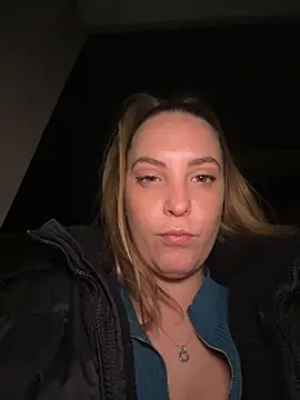 Snapshot of LiliMorganxxx chatting on November 2025 10:04:01 PM LiliMorganxxx online show from November 2025 10:04:01 PM