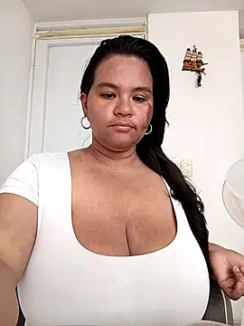 Julieta-tits online show from May 2026 04:36:02 PM