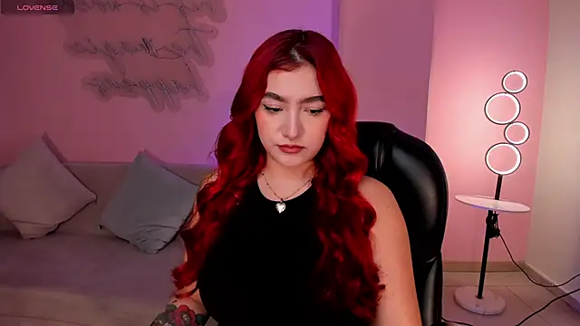 ViolettCastel online show from October 2025 07:00:01 PM