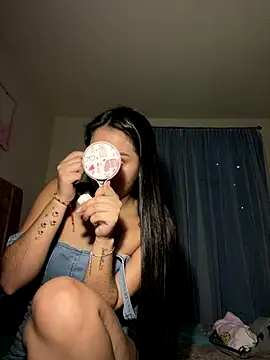 Kimmymadison- online show from December 2025 09:22:01 PM