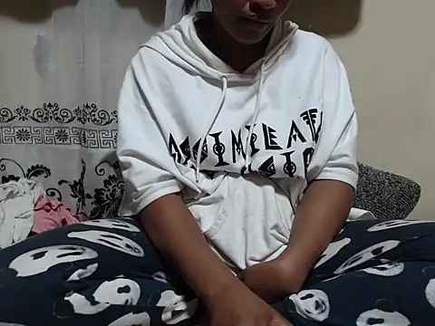 Snapshot of Linda_sexy chatting on September 2025 03:39:02 PM Linda sexy online show from September 2025 03:39:02 PM