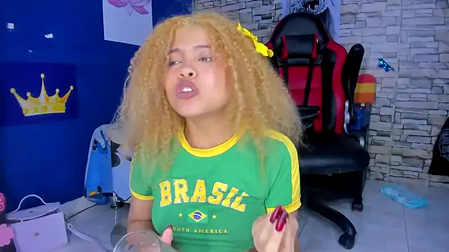 sofiacastillo01 online show from February 2025 12:48:01 AM