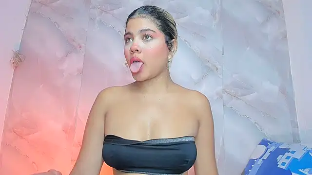 sofiacastillo01 online show from June 2026 01:42:01 PM