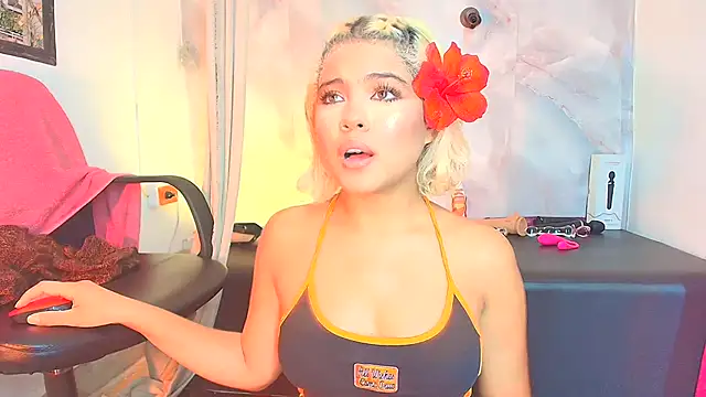 sofiacastillo01 online show from July 2026 01:36:01 PM