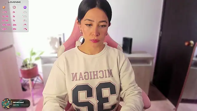 Snapshot of kim_sojinn chatting on February 2025 06:13:02 PM kim sojinn online show from February 2025 06:13:02 PM